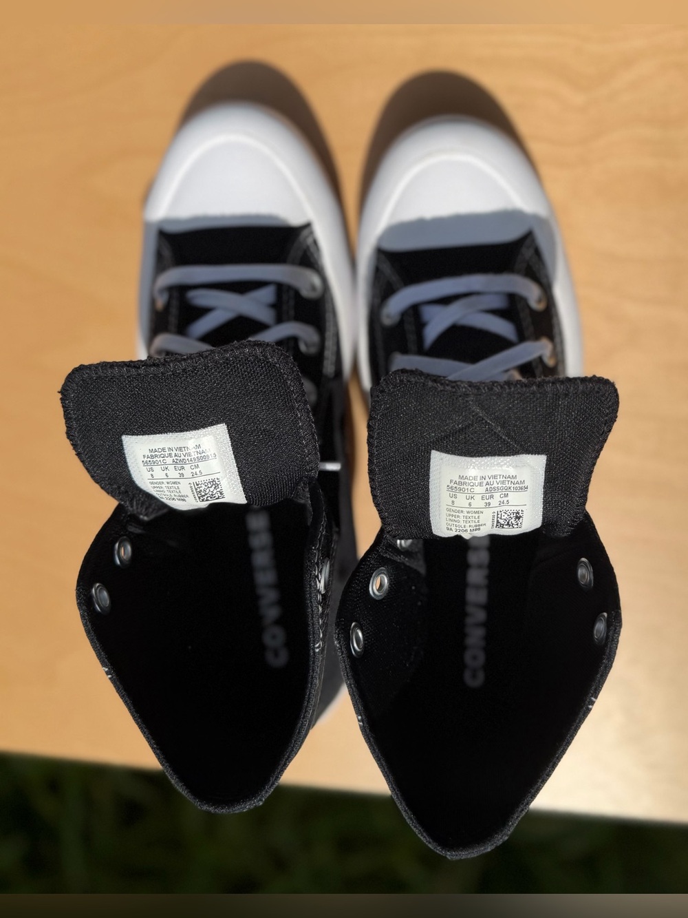 Converse Chuck Taylor All Star Lugged High Top Platform Sneakers Black White 8 - Picture 9 of 12
